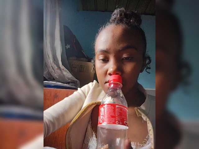 Stella11's BongaCams show and profile