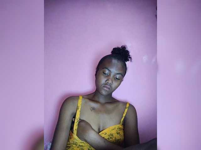 Stella11's BongaCams show and profile