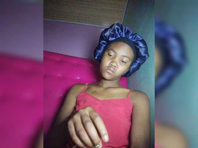 Stella11's BongaCams show and profile