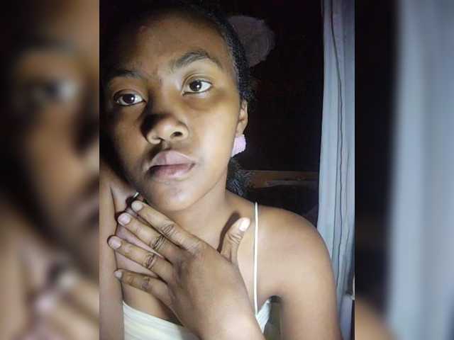 Stella11's BongaCams show and profile