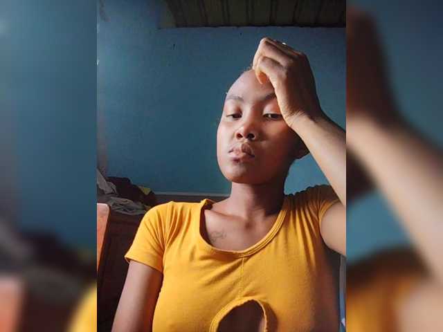 Stella11's BongaCams show and profile