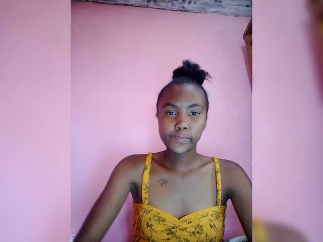 Stella11's BongaCams show and profile