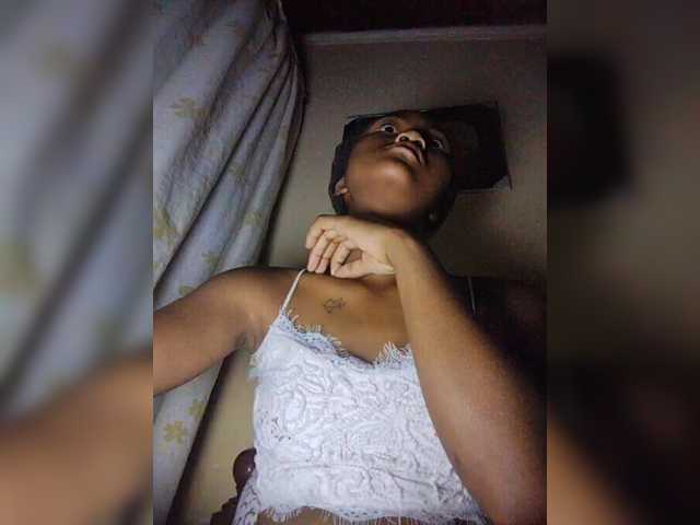 Stella11's BongaCams show and profile