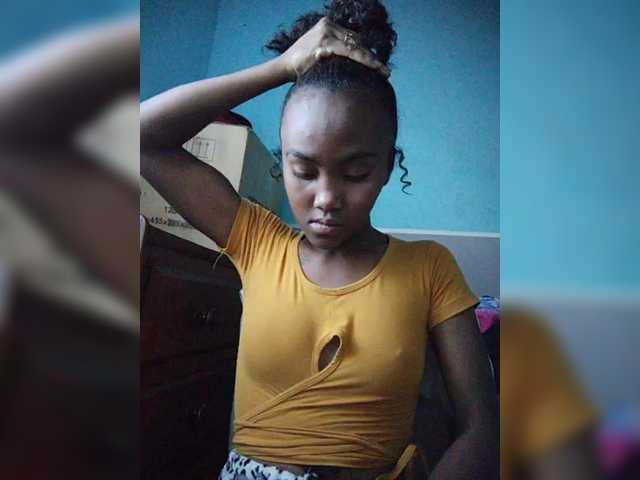 Stella11's BongaCams show and profile