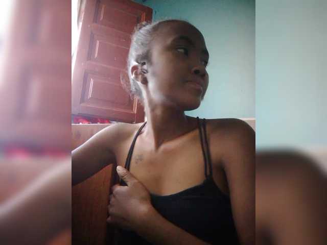 Stella11's BongaCams show and profile