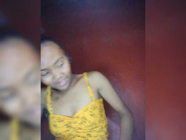 Stella11's BongaCams show and profile