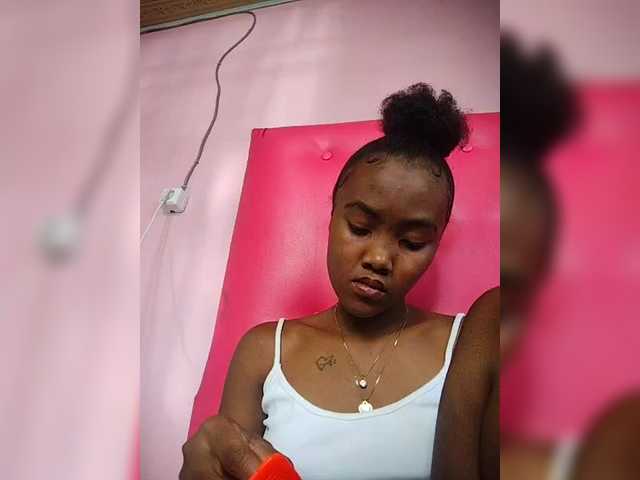 Stella11's BongaCams show and profile