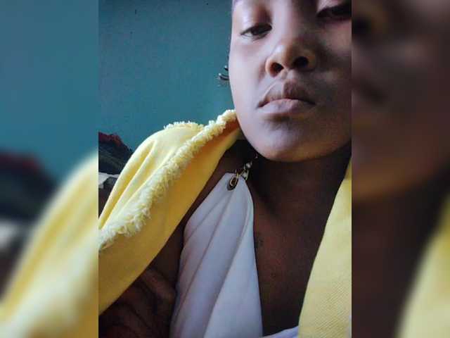 Stella11's BongaCams show and profile