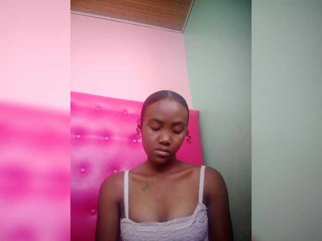 Stella11's BongaCams show and profile