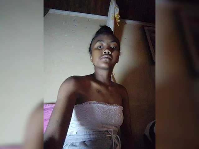 Stella11's BongaCams show and profile