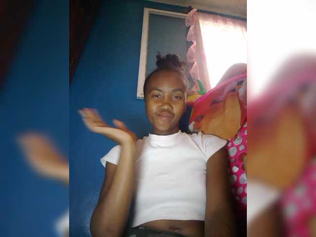 Stella11's BongaCams show and profile