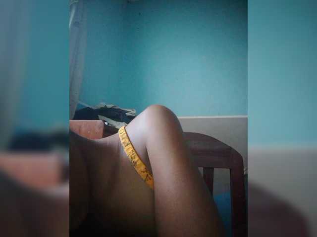 Stella11's BongaCams show and profile