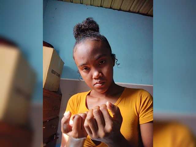 Stella11's BongaCams show and profile