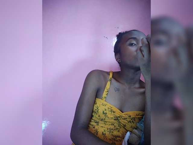 Stella11's BongaCams show and profile