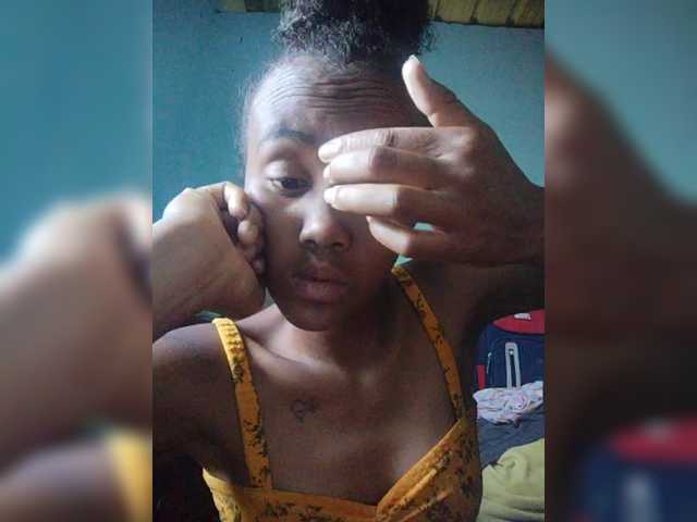 Stella11's BongaCams show and profile