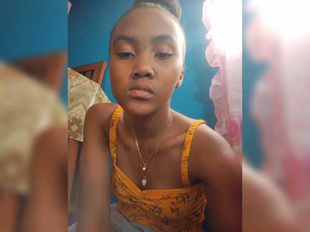 Stella11's BongaCams show and profile