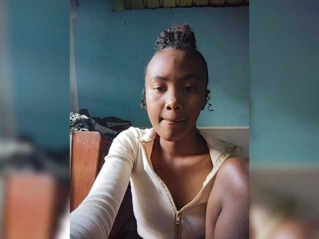 Stella11's BongaCams show and profile