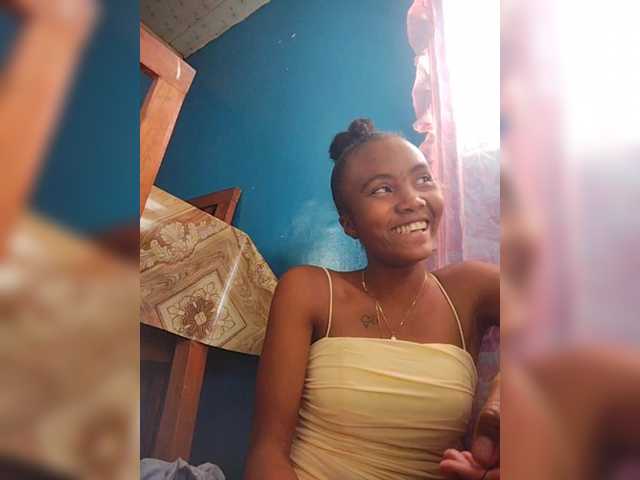 Stella11's BongaCams show and profile