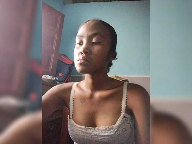 Stella11's BongaCams show and profile