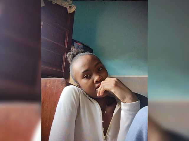 Stella11's BongaCams show and profile