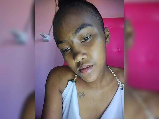 Stella11's BongaCams show and profile