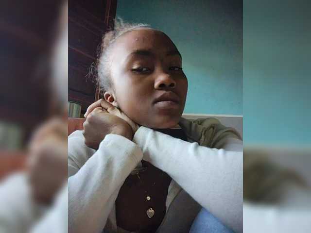 Stella11's BongaCams show and profile