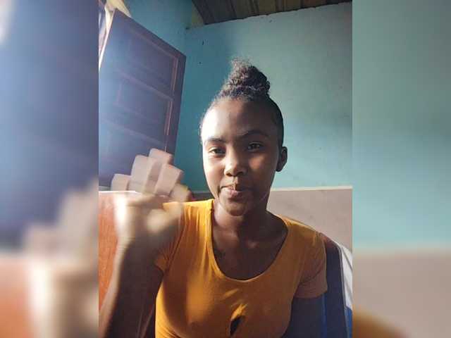 Stella11's BongaCams show and profile