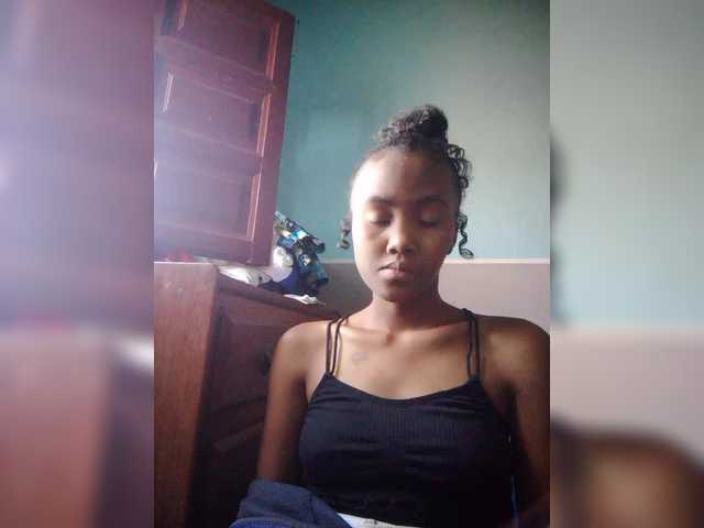 Stella11's BongaCams show and profile