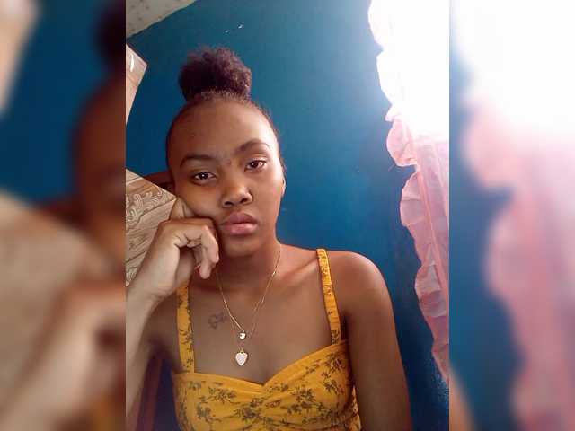 Stella11's BongaCams show and profile