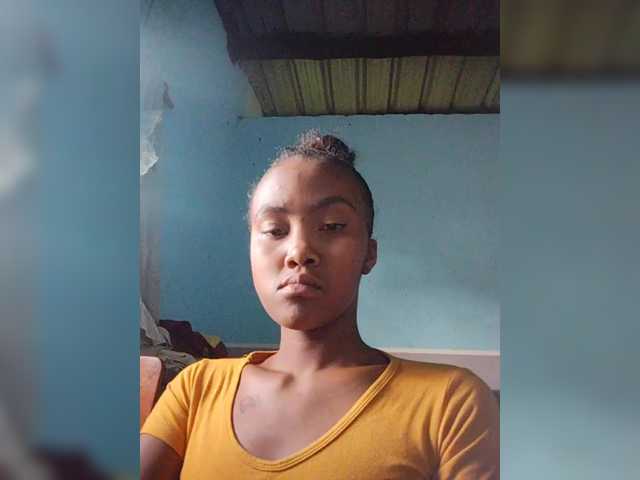 Stella11's BongaCams show and profile