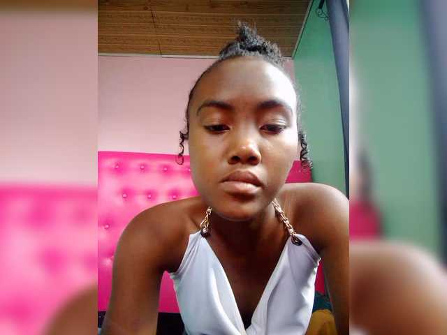 Stella11's BongaCams show and profile