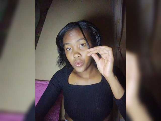 Stella11's BongaCams show and profile