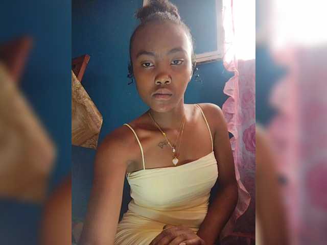 Stella11's BongaCams show and profile