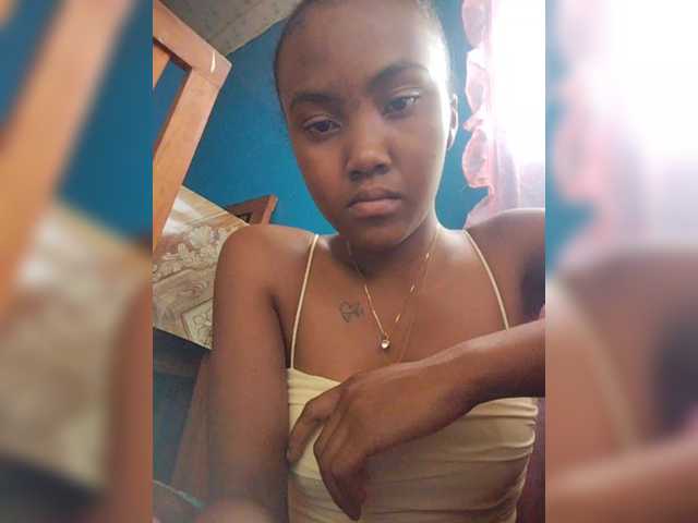 Stella11's BongaCams show and profile