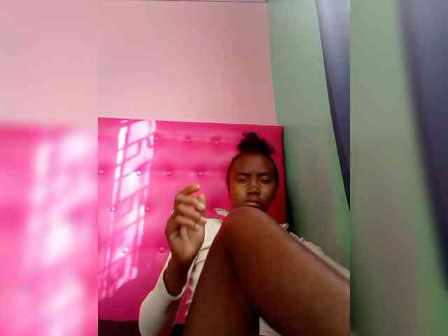 Stella11 Live Webcam on BongaCams