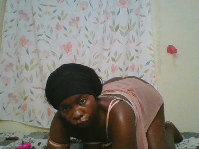 Bigbootydimples from BongaCams is Freechat