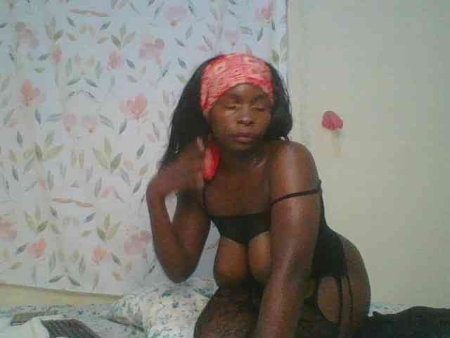 Bigbootydimples webcam