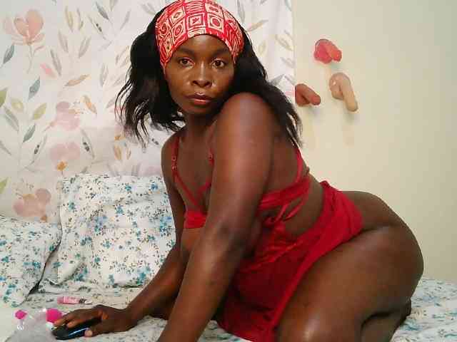 Bigbootydimples webcam