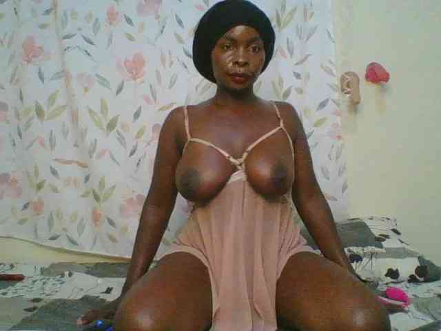 Bigbootydimples webcam