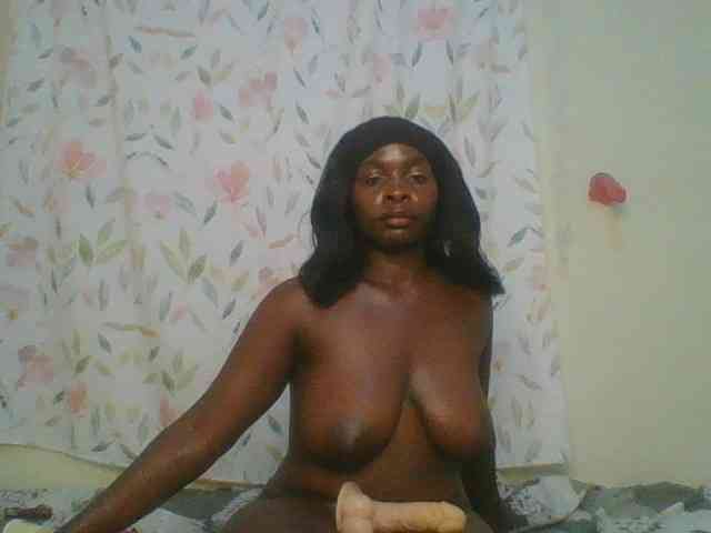 Bigbootydimples webcam