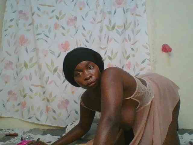 Bigbootydimples webcam