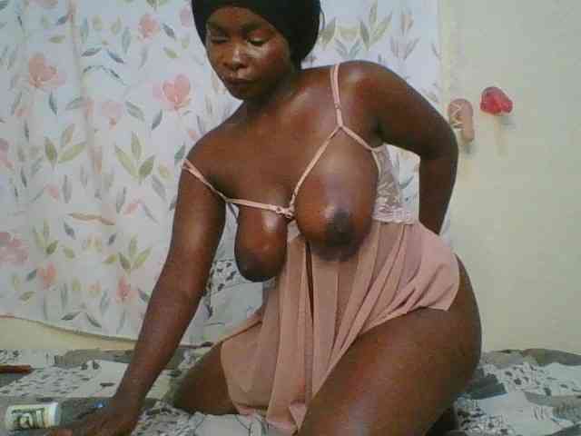 Bigbootydimples webcam