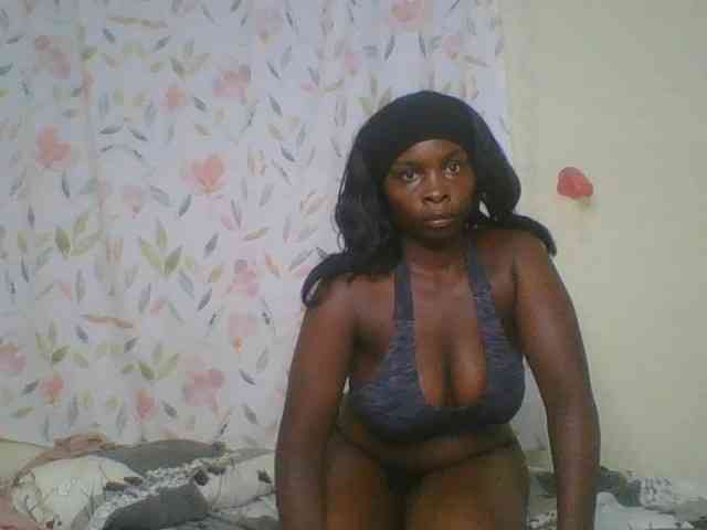 Bigbootydimples webcam