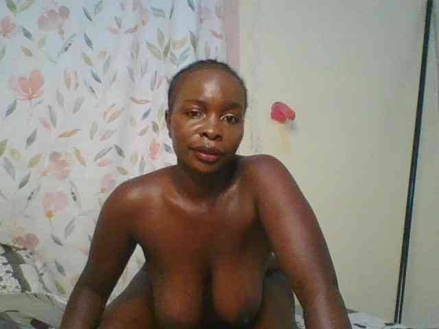 Bigbootydimples webcam