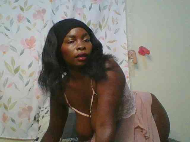 Bigbootydimples webcam