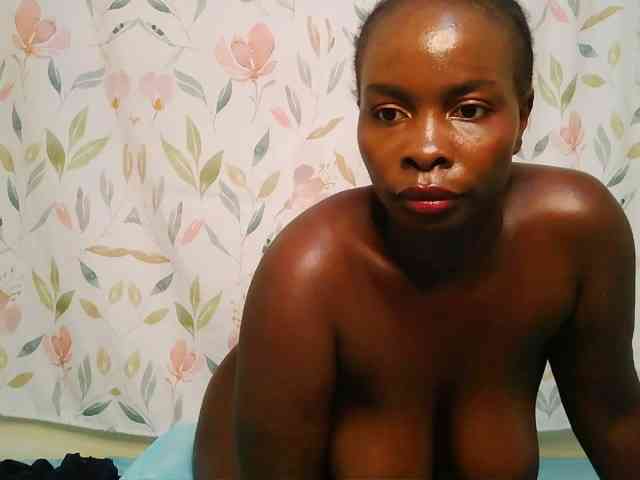 Bigbootydimples webcam