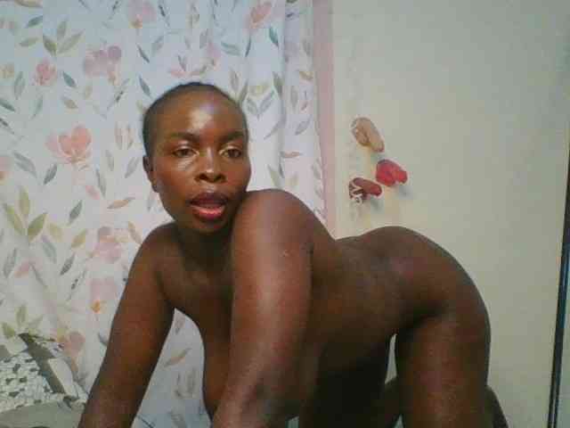 Bigbootydimples webcam