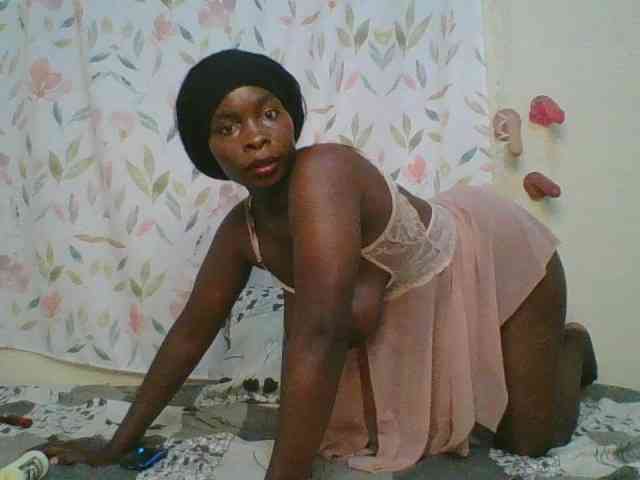 Bigbootydimples webcam