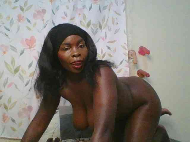 Bigbootydimples webcam