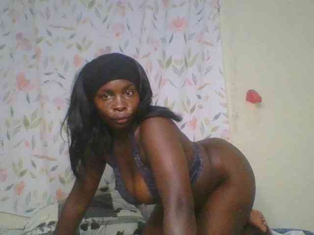 Bigbootydimples webcam